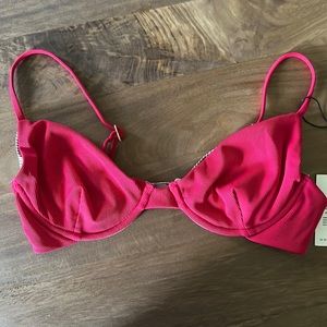 ACACIA - Manhattan Top. M. Sangria ribbed.